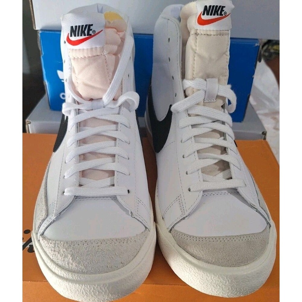 Nike Blazer Mid '77 CZ1055-100 Sneaker White Black Leather Sz 12 Women Sz 10.5M